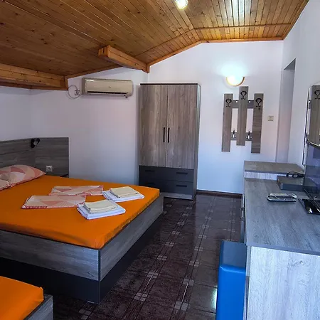 Coral Family Hotel 2*